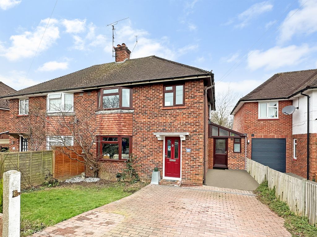 3 bed semi-detached house for sale in Redford Avenue, Horsham RH12, £550,000