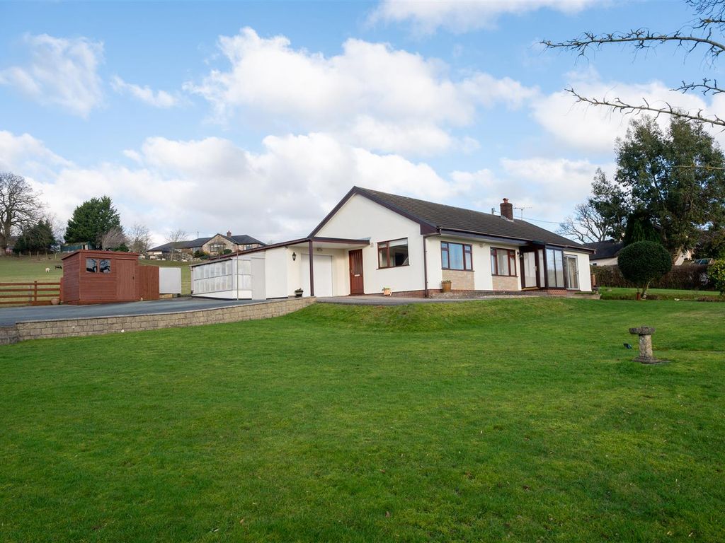 3 bed detached bungalow for sale in Llanrhaeadr Ym Mochnant, Oswestry SY10, £445,000