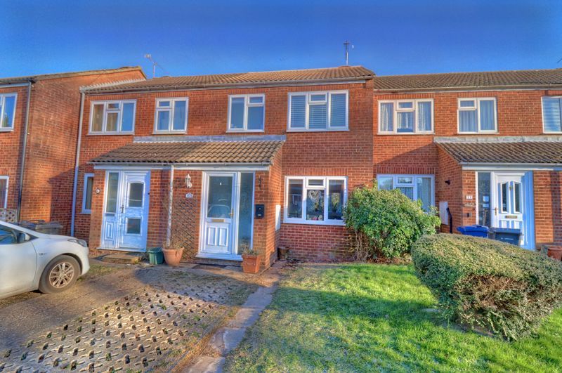 3 bed terraced house for sale in Littlewood, Stokenchurch, High Wycombe HP14, £365,000