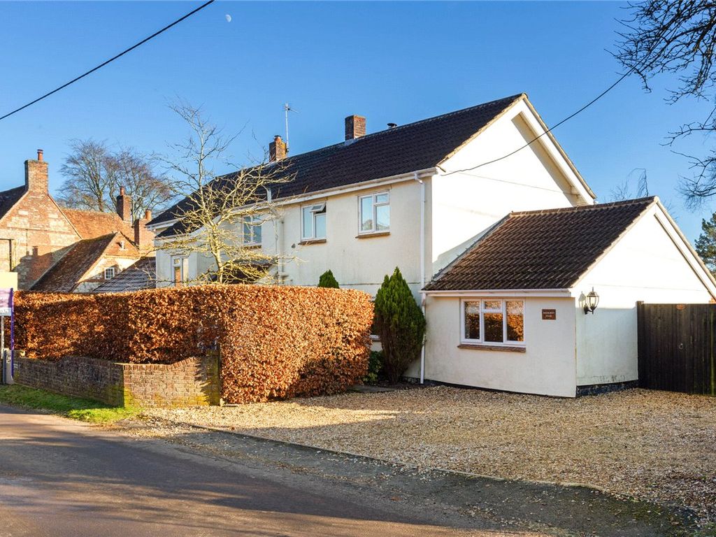 4 bed detached house for sale in Farm Lane, Aldbourne, Marlborough, Wiltshire SN8, £875,000