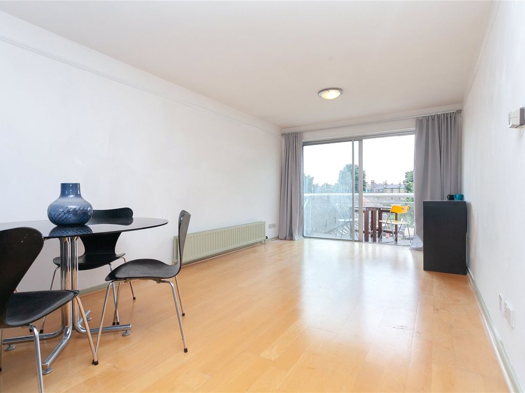 2 bed flat to rent in Upper Street, Islington N1, £2,500 pcm