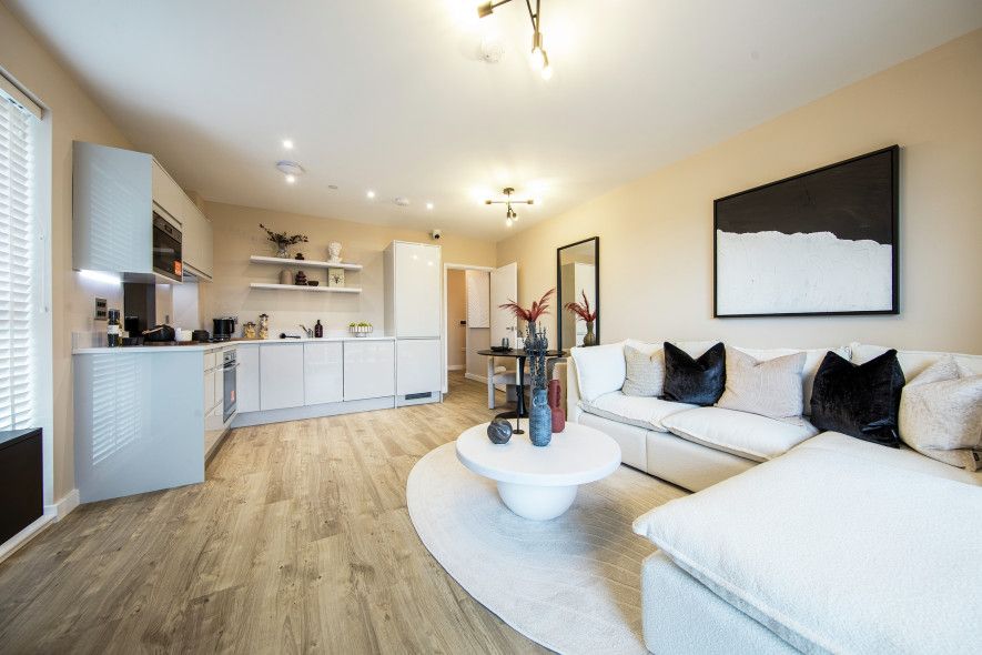 New home, 3 bed flat for sale in The Green At Epping Gate, Loughton IG10, £515,000