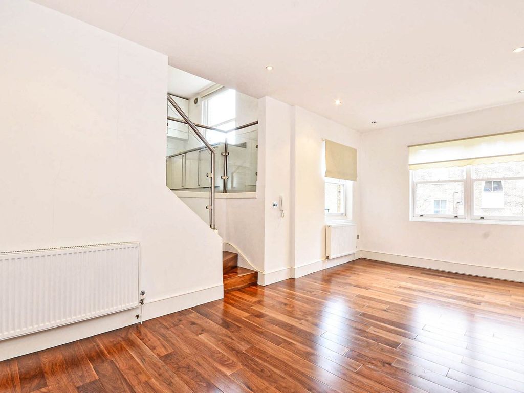2 bed flat to rent in Finsbury Park Road, Finsbury Park, London N4, £2,600 pcm