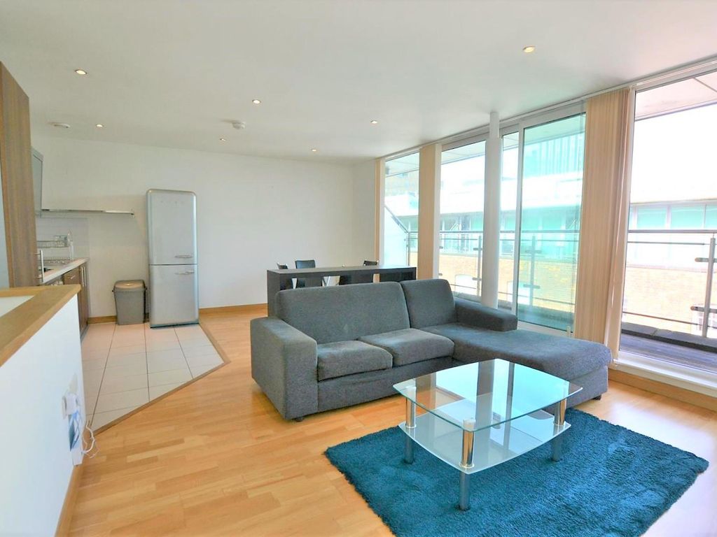 2 bed flat for sale in Old Hall Street, Liverpool L3, £185,000