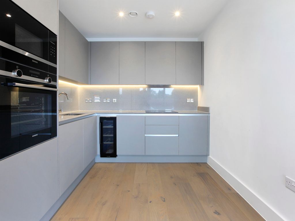 New home, 2 bed flat for sale in Thornton House, Thornton Road, Balham, London SW12, £600,000