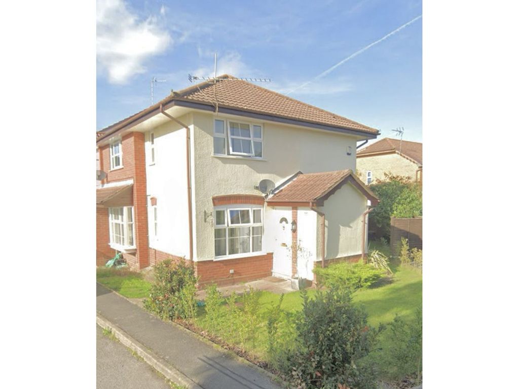 1 bed end terrace house for sale in Harvard Close, Reading RG5, £275,000