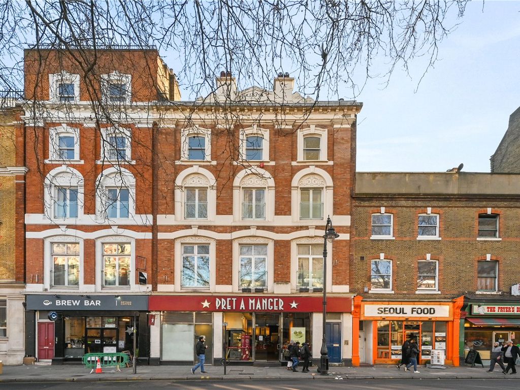 2 bed flat for sale in Theobalds Road, London WC1X, £650,000