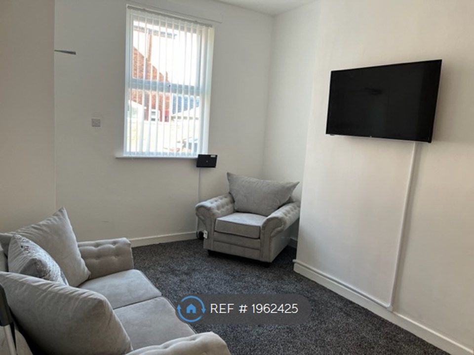 Room to rent in Hardacre Street, Ormskirk L39, £560 pcm