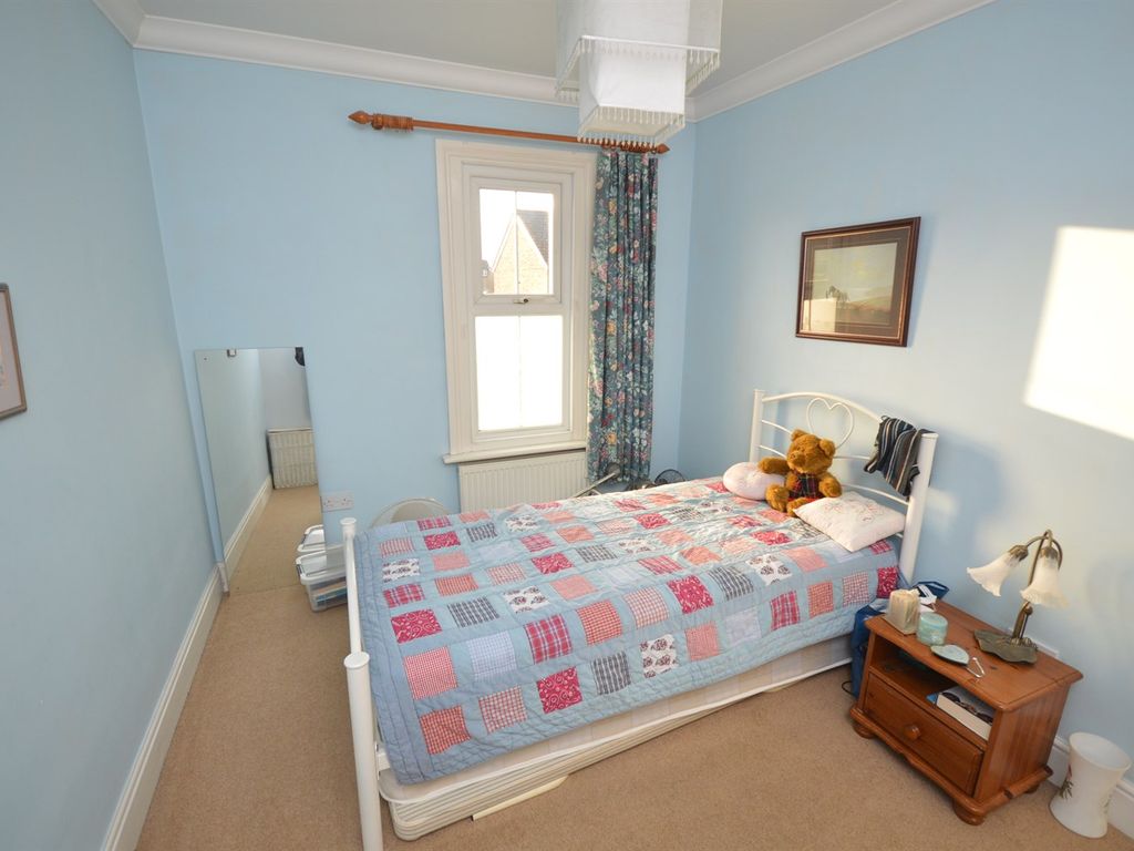 3 bed property for sale in Cressing Road, Braintree CM7, £325,000