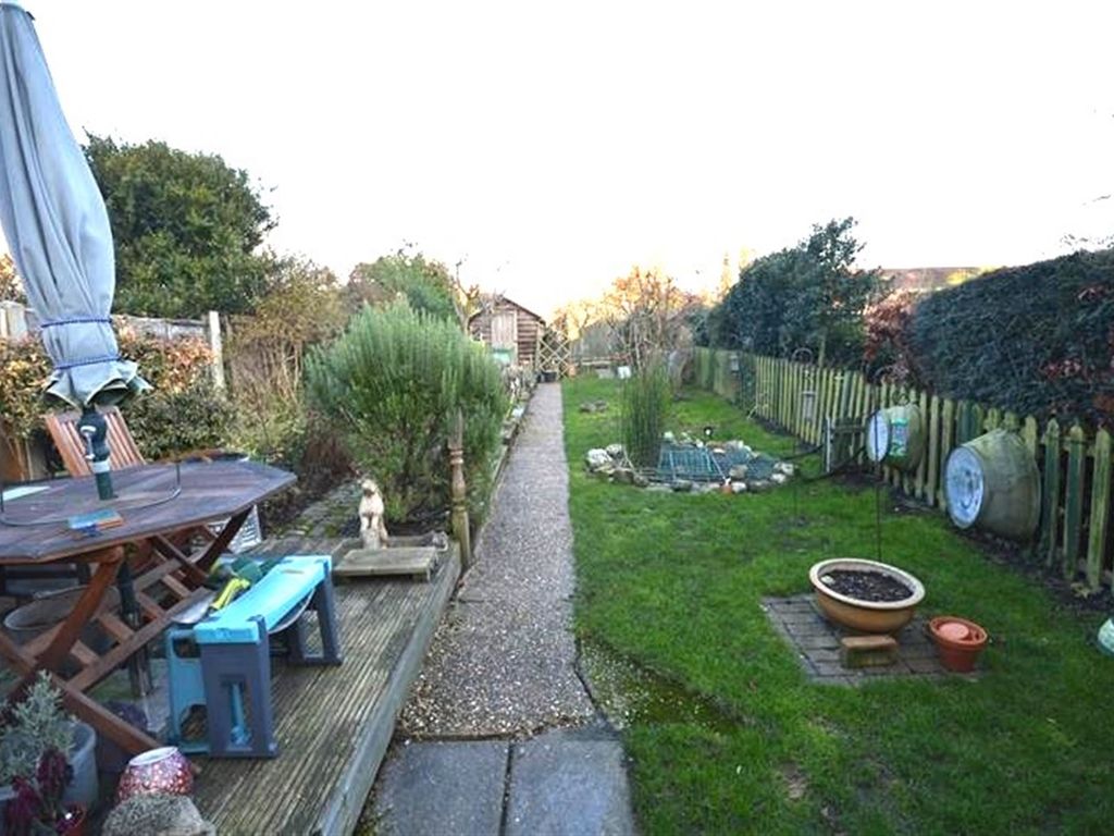 3 bed property for sale in Cressing Road, Braintree CM7, £325,000