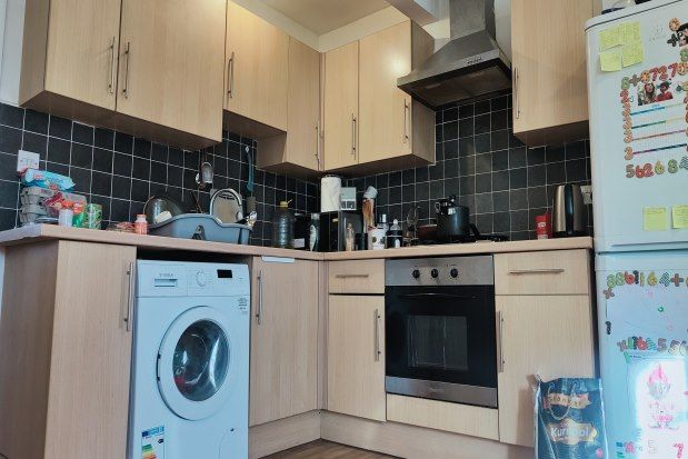 1 bed flat to rent in High Street, Orpington BR6, £1,100 pcm