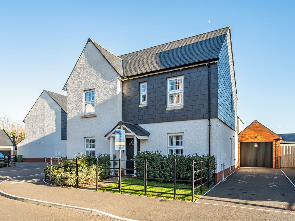 4 bed detached house for sale in Strawberry Lane, Exeter EX2, £625,000