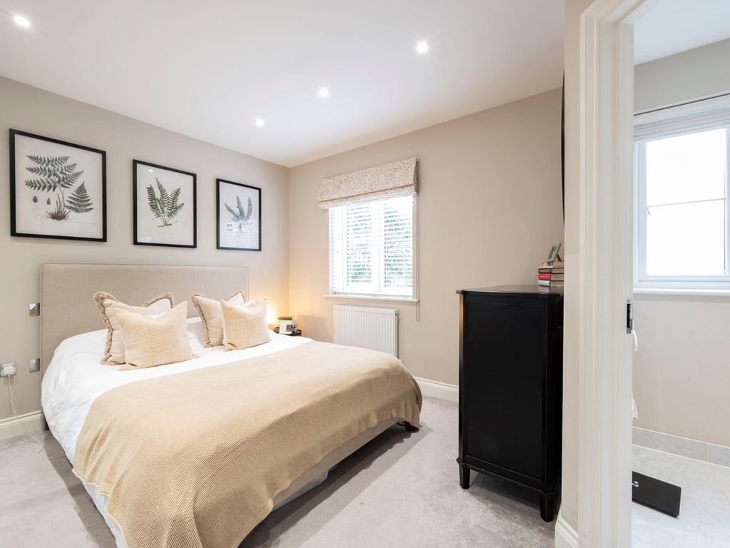3 bed semi-detached house for sale in Hersham Road, Hersham KT12, £775,000