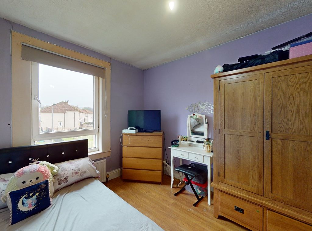 3 bed flat for sale in Reid Street, Airdrie ML6, £79,995