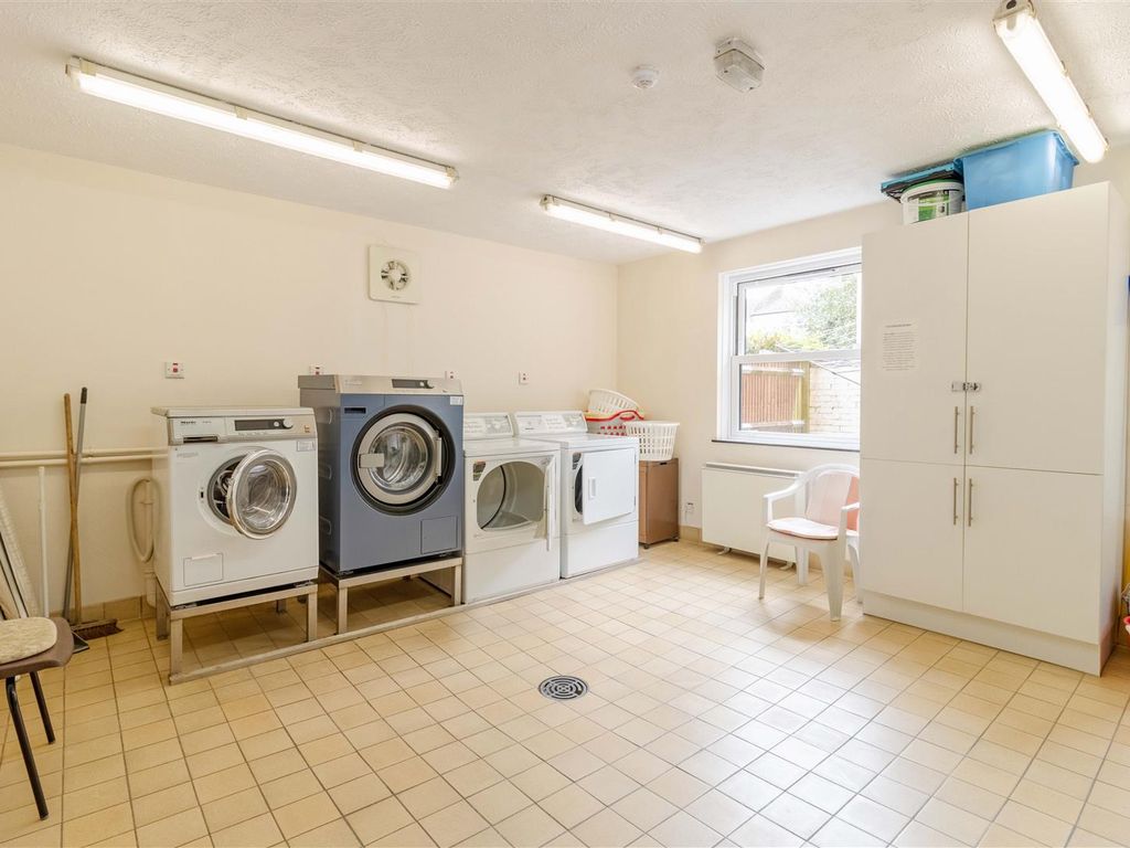 1 bed flat for sale in Western Place, Worthing BN11, £160,000