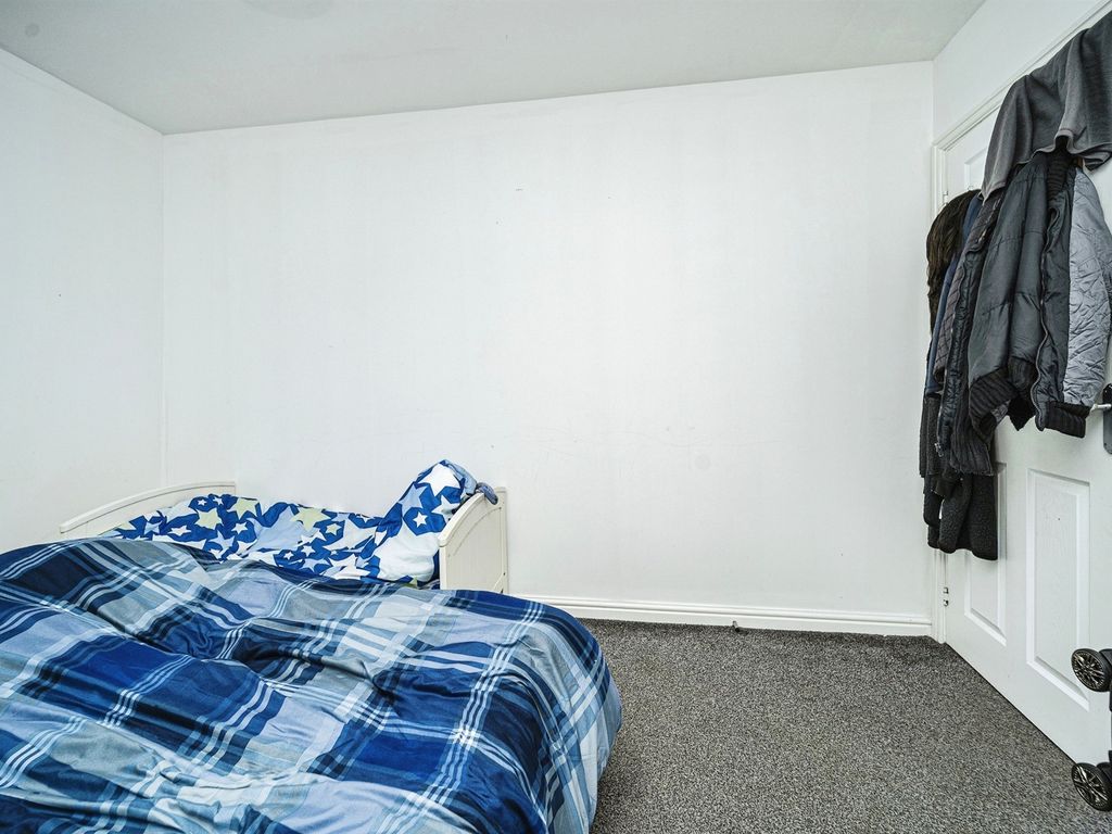 2 bed flat for sale in Tempest Street, City Centre, Wolverhampton WV2, £125,000