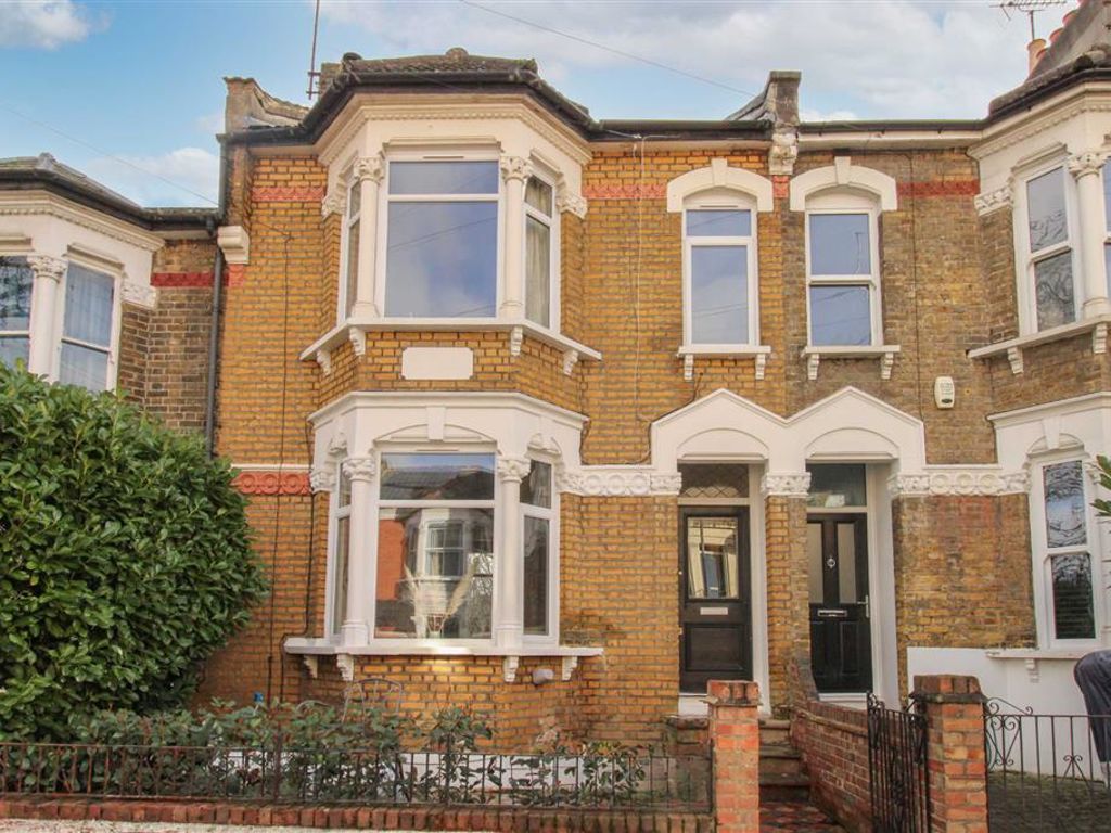 5 bed property for sale in Woodland Terrace, London SE7, £835,000