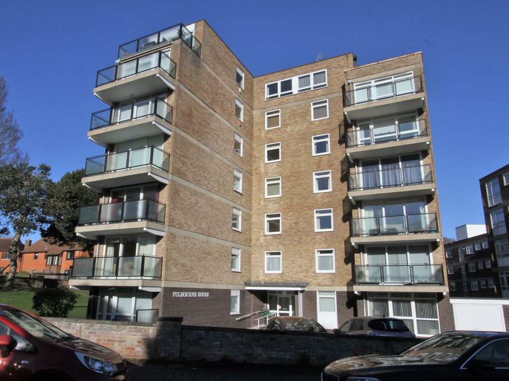 3 bed flat for sale in Blackwater Road, Eastbourne BN20, £335,000