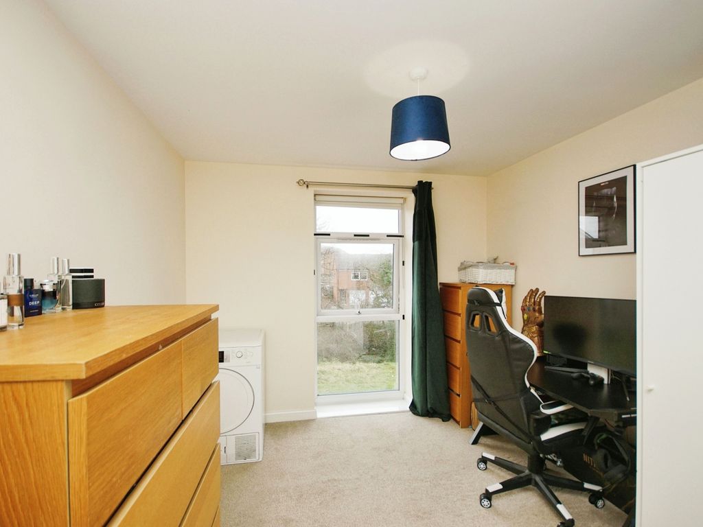 2 bed flat for sale in Wood Street, Bristol, Avon BS34, £250,000