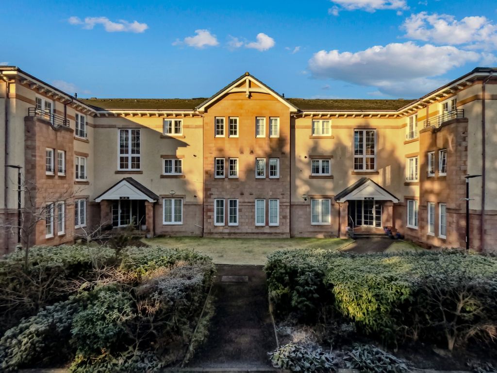 2 bed flat for sale in Old Station Court, Bothwell, South Lanarkshire G71, £219,000