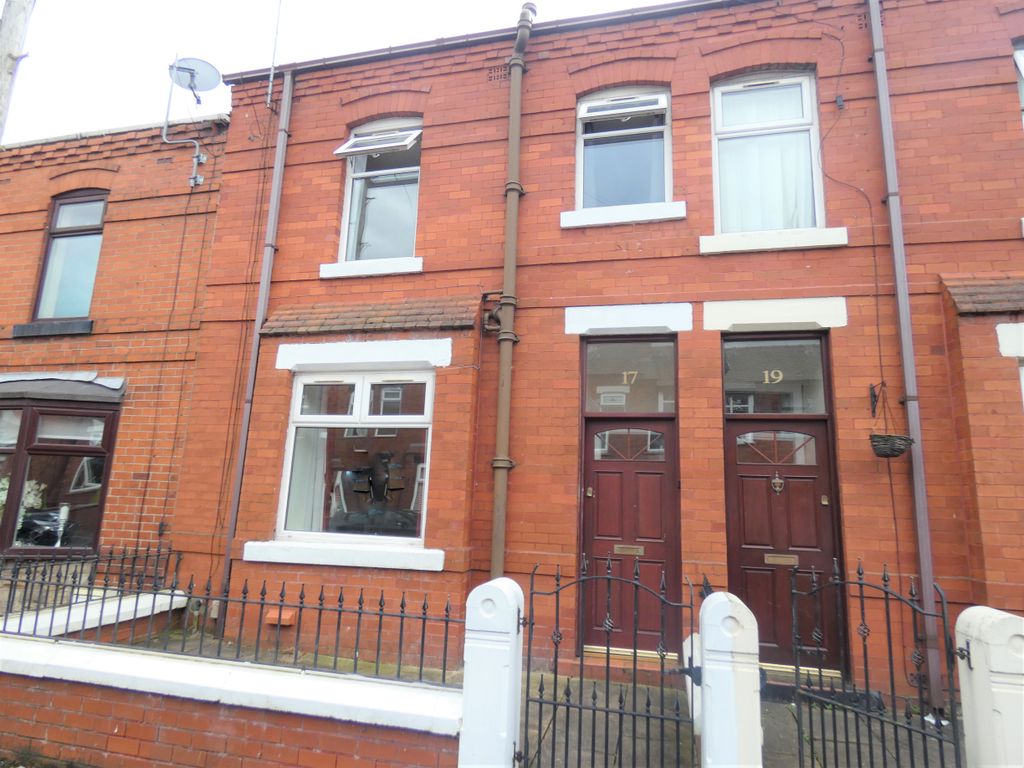 3 bed terraced house to rent in Pagefield Street, Wigan WN6, £750 pcm