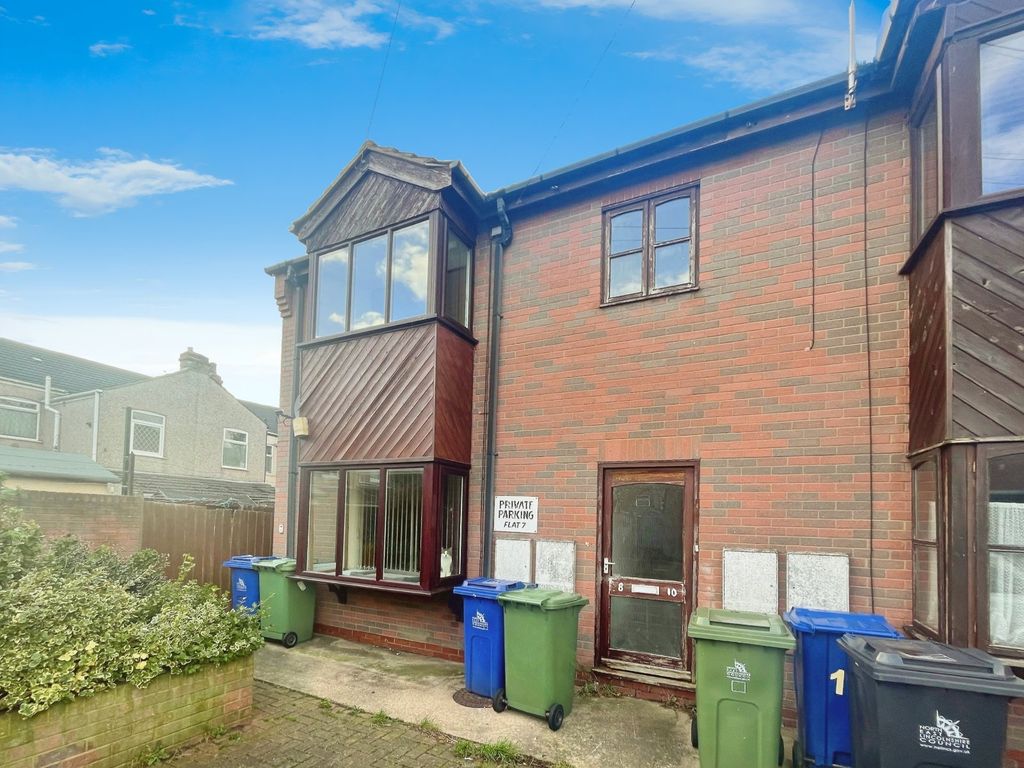 1 bed flat for sale in Sidney Court, Cleethorpes, Lincolnshire DN35, £39,000