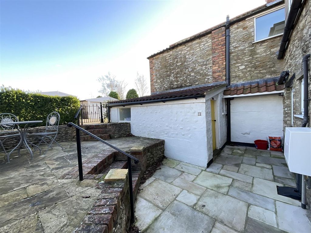 3 bed cottage for sale in Castlegate, East Ayton, Scarborough YO13, £300,000