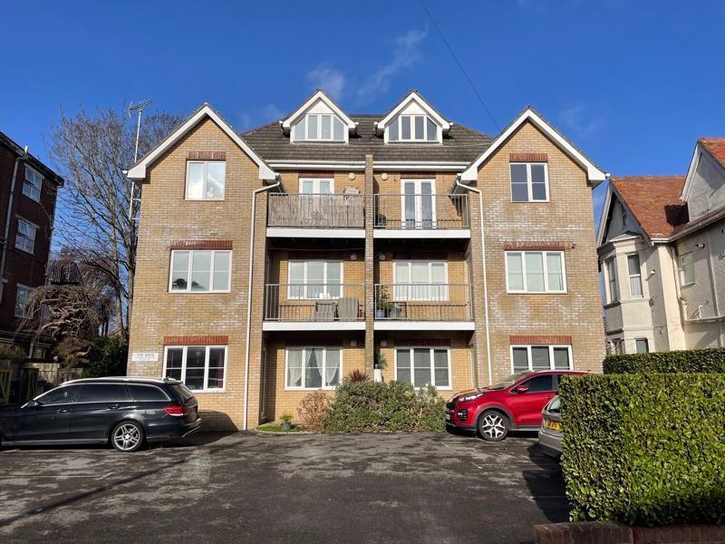 2 bed flat to rent in Florence Road, Boscombe, Bournemouth BH5, £1,295 pcm