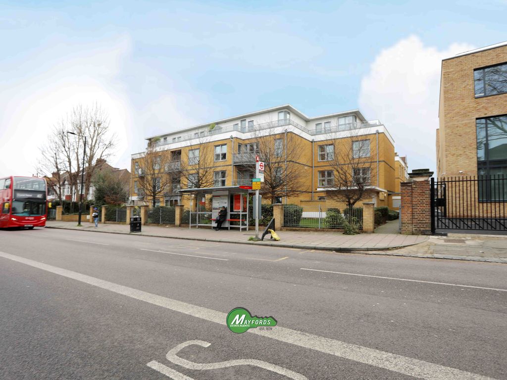 2 bed flat to rent in Pembroke House, 71, Kings Avenue, London, London SW4, £2,700 pcm