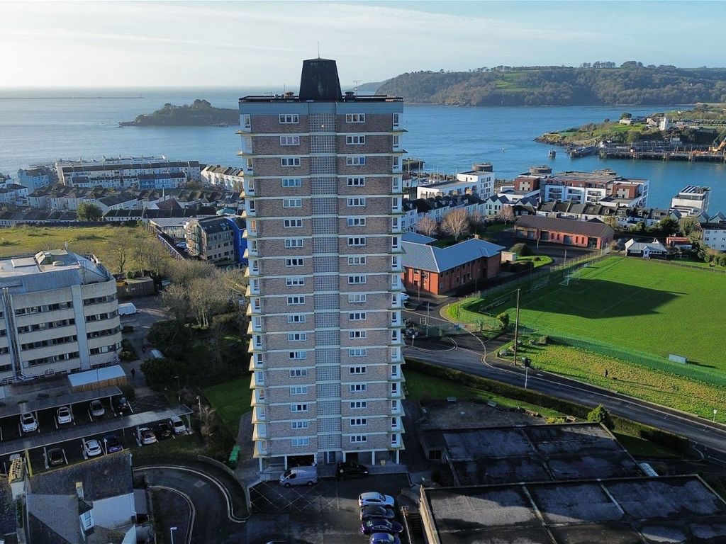 2 bed flat for sale in Citadel Road, The Hoe, Plymouth PL1, £200,000