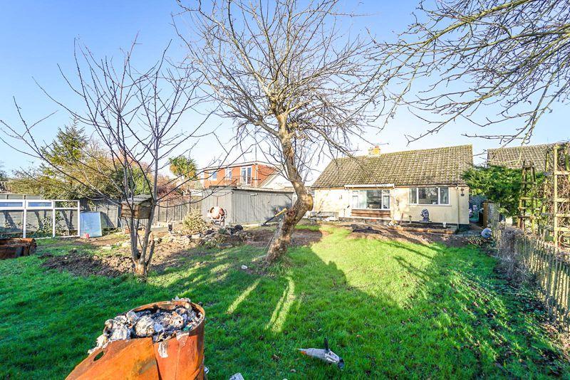 3 bed detached bungalow for sale in Notting Hill Way, Lower Weare, Axbridge BS26, £415,000