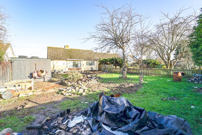 3 bed detached bungalow for sale in Notting Hill Way, Lower Weare, Axbridge BS26, £415,000