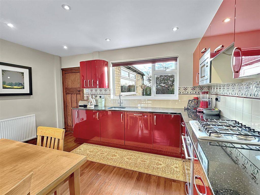 2 bed terraced house for sale in Brampton Road, Cambridge CB1, £495,000