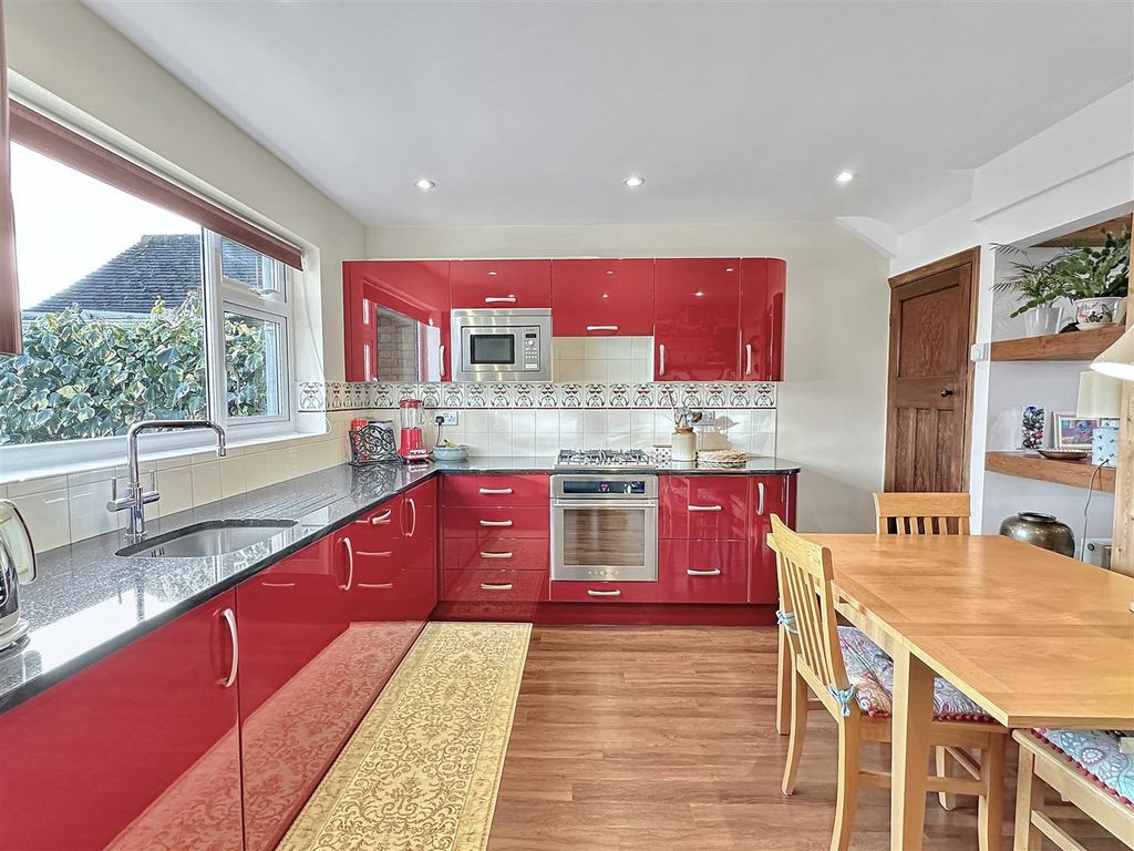 2 bed terraced house for sale in Brampton Road, Cambridge CB1, £495,000