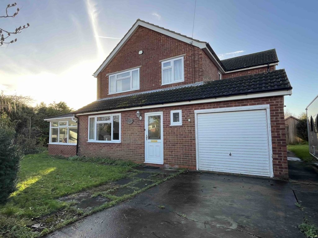 4 bed detached house for sale in High Street, Yaddlethorpe, Scunthorpe DN17, £269,950