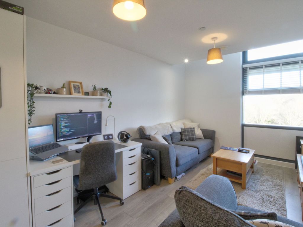 1 bed flat for sale in Flat, Edinburgh House, Edinburgh Gate, Harlow CM20, £190,000