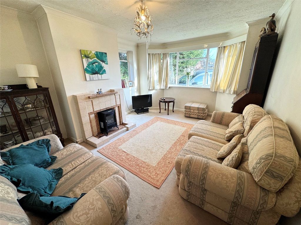 3 bed bungalow for sale in Bearwood Road, Wokingham, Berkshire RG41, £500,000