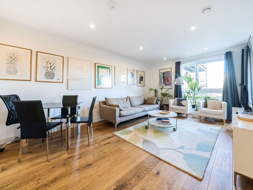 1 bed flat for sale in Bermondsey Central, Maltby Street SE1, £475,000