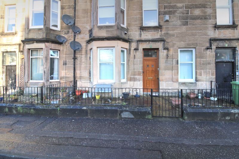 1 bed flat for sale in Hartfield Gardens, Dumbarton G82, £75,000