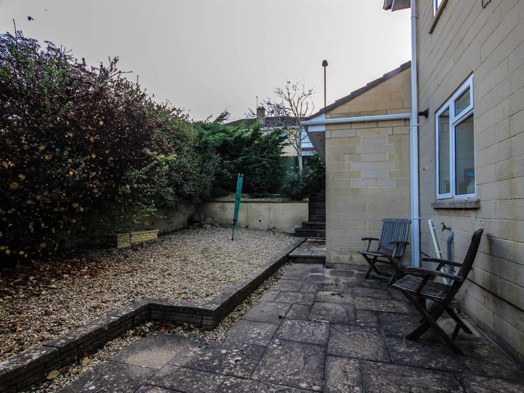 6 bed semi-detached house to rent in Marsden Road, Bath BA2, £3,900 pcm