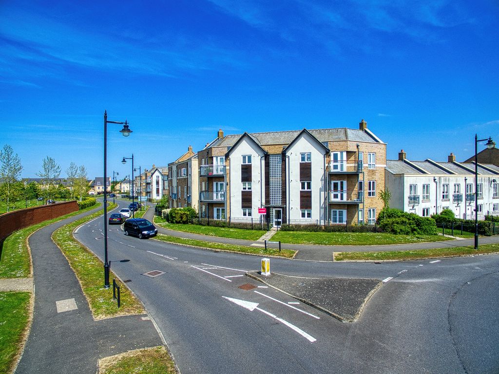 2 bed flat for sale in New Hall Lane, Great Cambourne, Cambridge CB23, £123,500