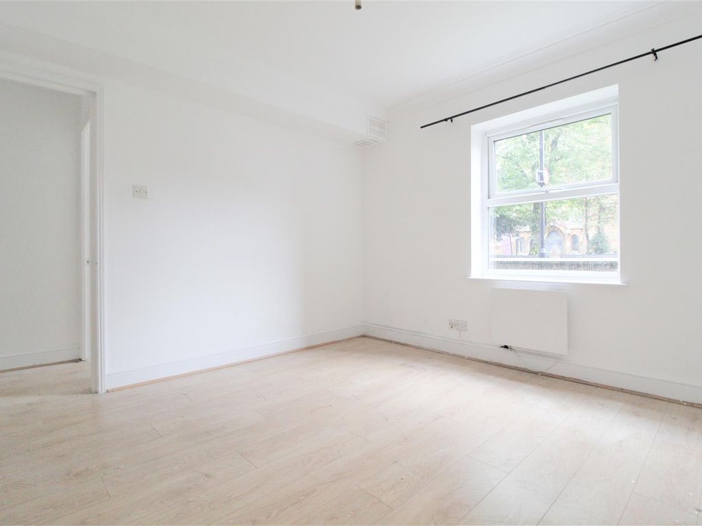 2 bed shared accommodation for sale in Cameron Road, Croydon CR0, £260,000