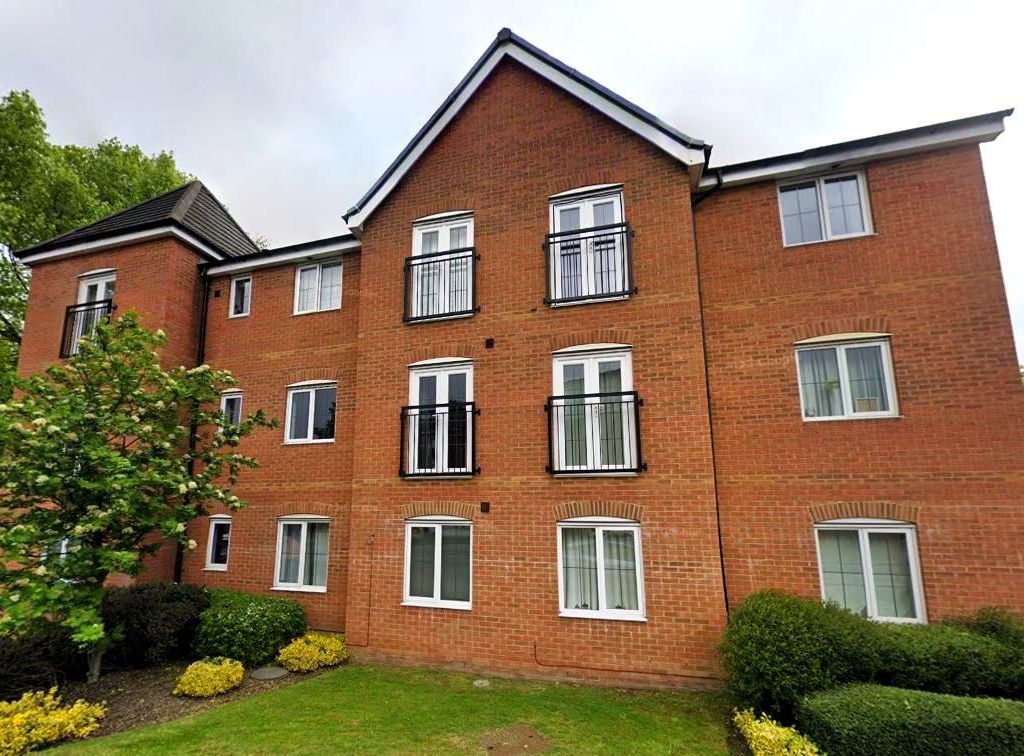 1 bed flat for sale in Grangefield Avenue, Bessacarr, Doncaster DN4, £98,500