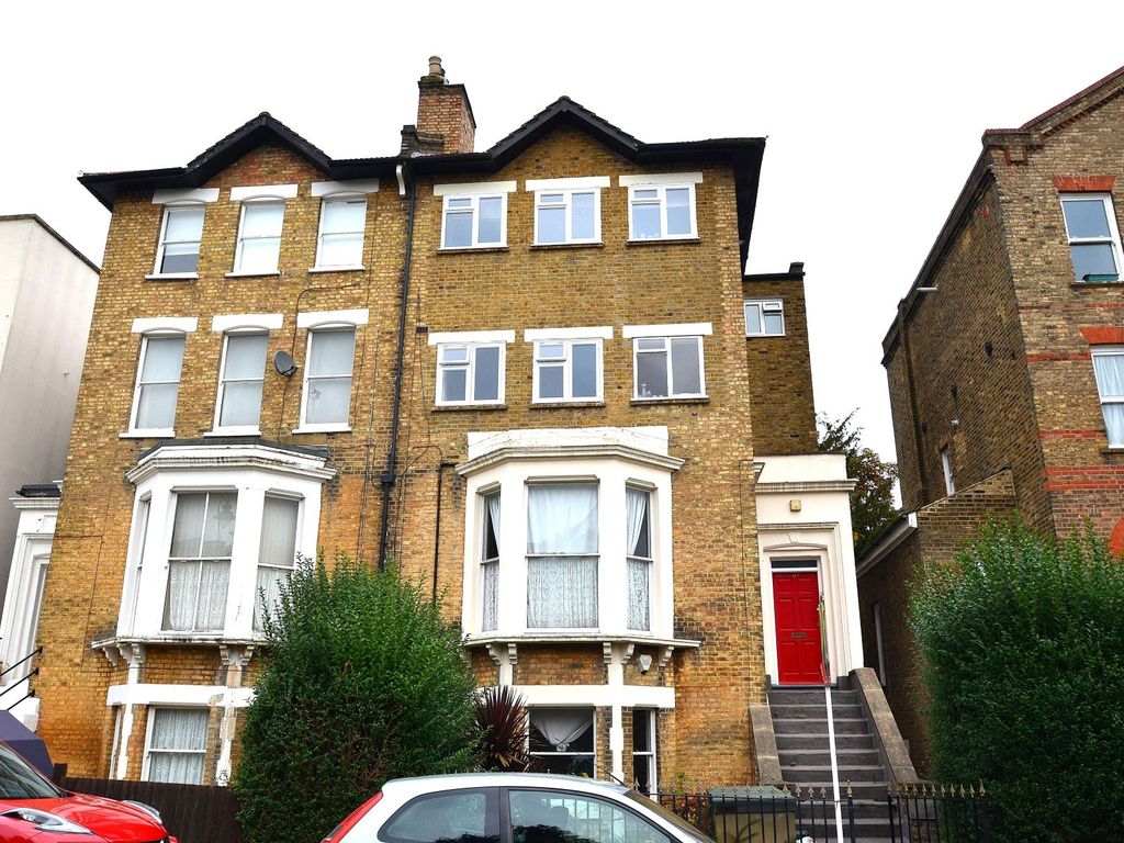 1 bed flat for sale in Belvedere Road, Crystal Palace SE19, £315,000