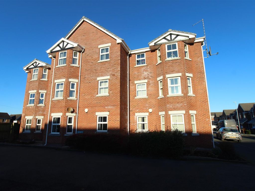 1 bed flat for sale in Fairfax Close, Biddulph, Stoke-On-Trent ST8, £94,950