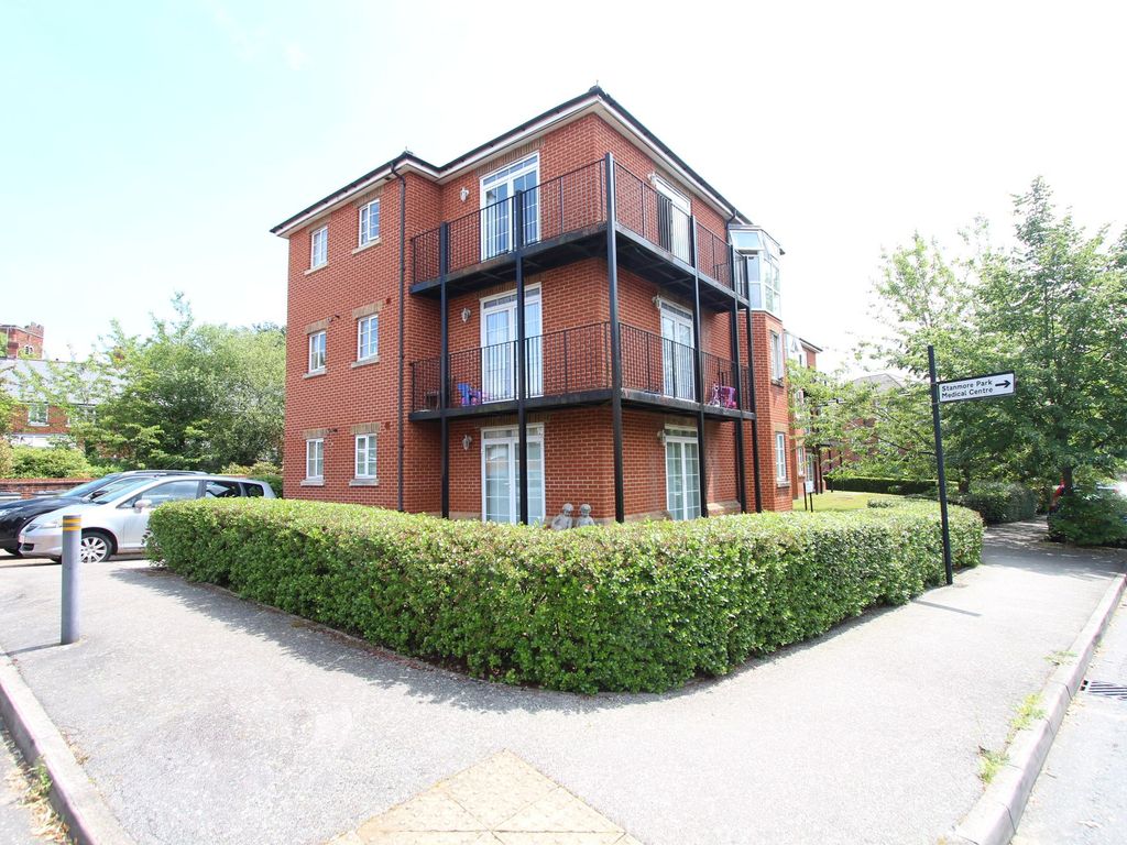 1 bed flat to rent in Lady Aylesford Avenue, Stanmore HA7, £1,500 pcm