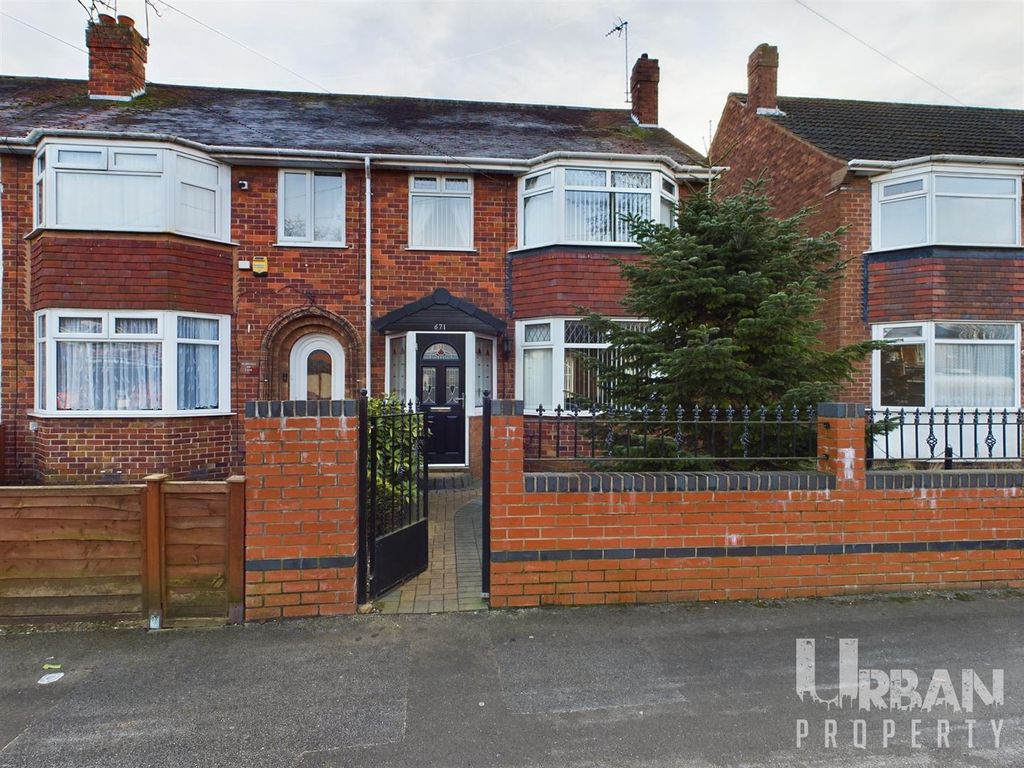3 bed end terrace house for sale in Marfleet Lane, Hull HU9, £179,000