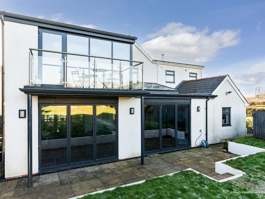5 bed detached house for sale in Bonvilston, Cardiff CF5, £725,000