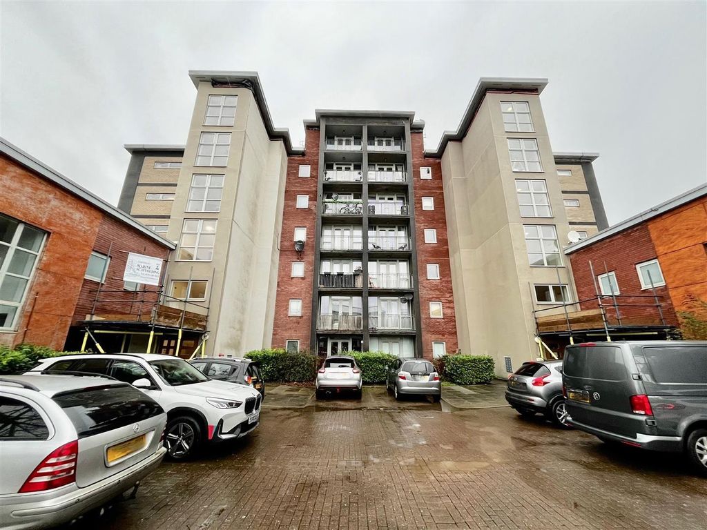 2 bed flat for sale in The Stephenson, North Side, Gateshead NE8, £139,950