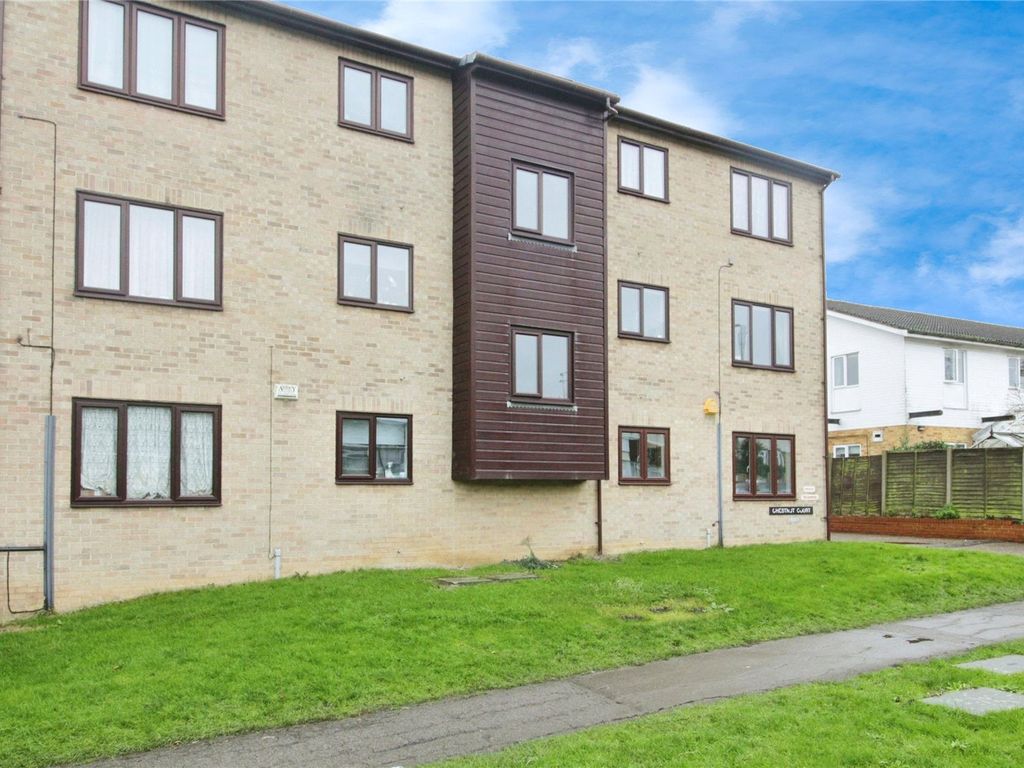 2 bed flat to rent in Chestnut Court, High Road, Venge, Basildon SS16, £1,300 pcm